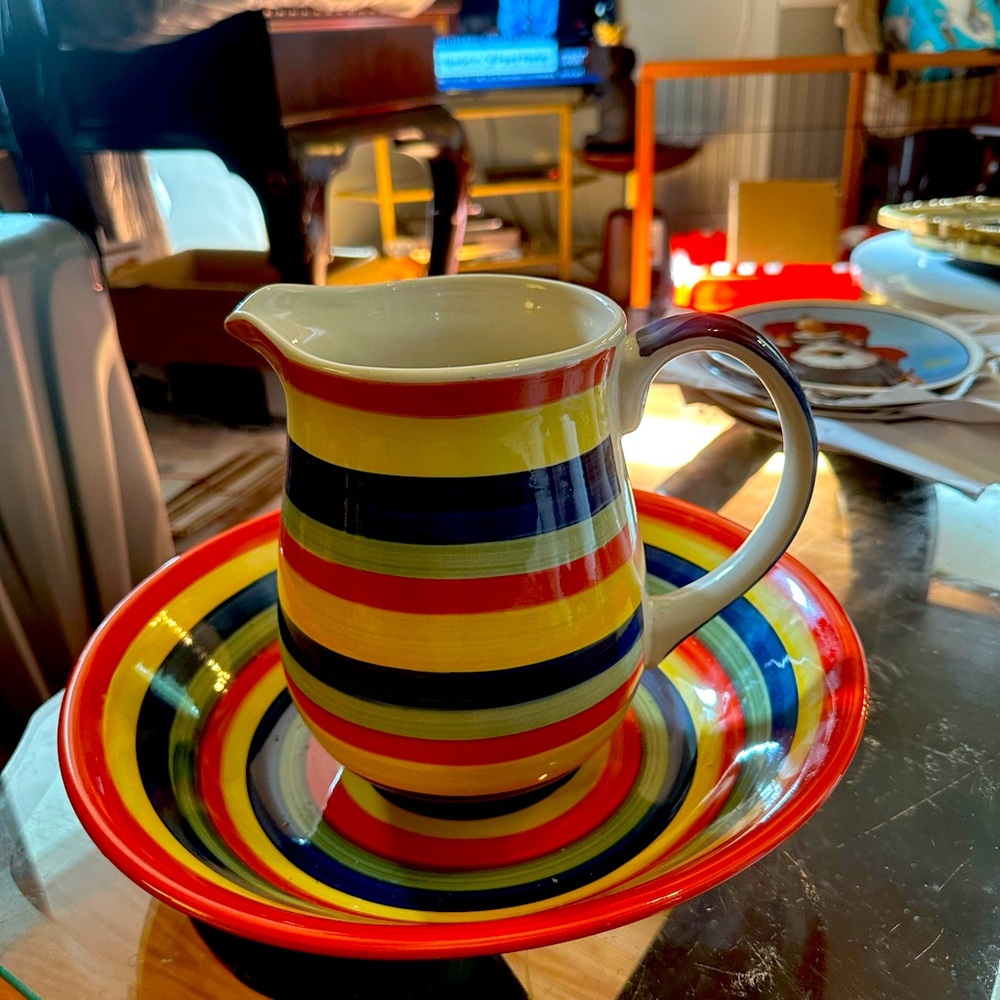 Vintage Swirl pitcher and bowl